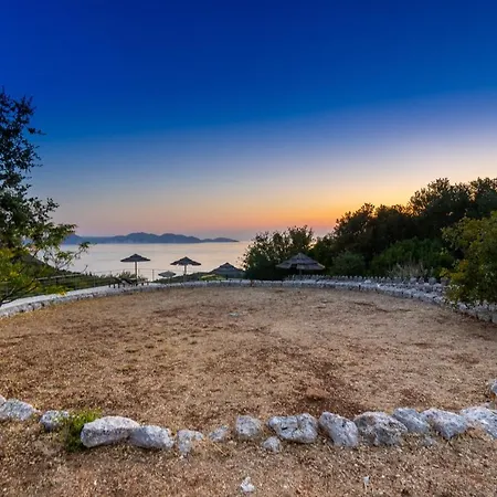 Stone Khalikerí