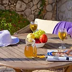 Stone Hébergement de vacances *
